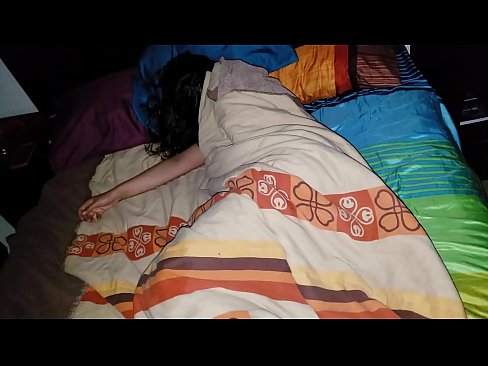 ❤️ Stepson berating sua jovem madrasta enquanto ela dorme. ️❌ Porno fodido em nós pt-br.prendiporno.ru ❤